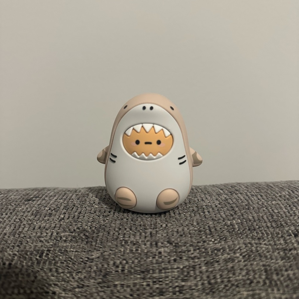 Smoko Tayto shark blind box figure - tiger shark Tayto